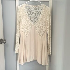 ILLA ILLA Medium Dress | Cream Lace Tunic Mini Dress with Long Sleeves
